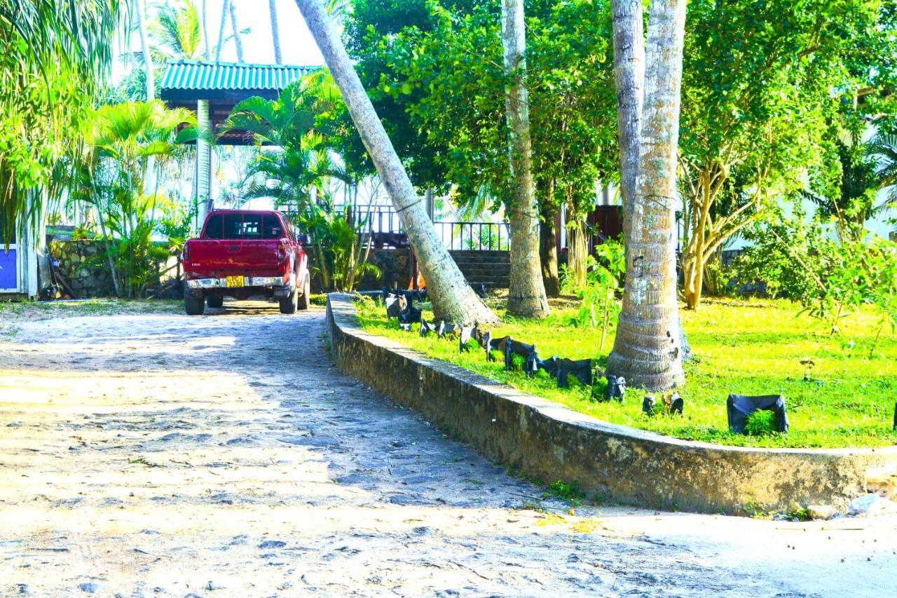 Helios Beach Resort Tangalle Eksteriør bilde