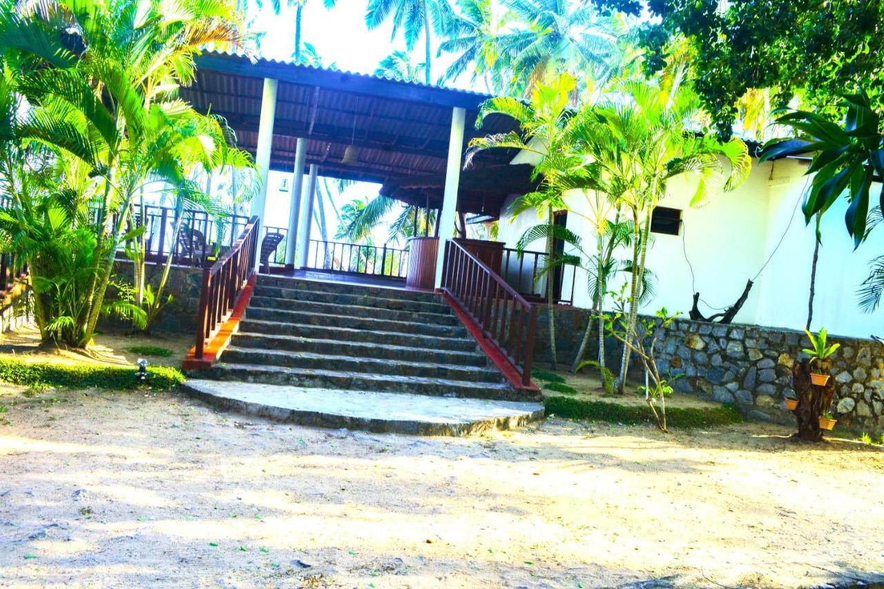 Helios Beach Resort Tangalle Eksteriør bilde