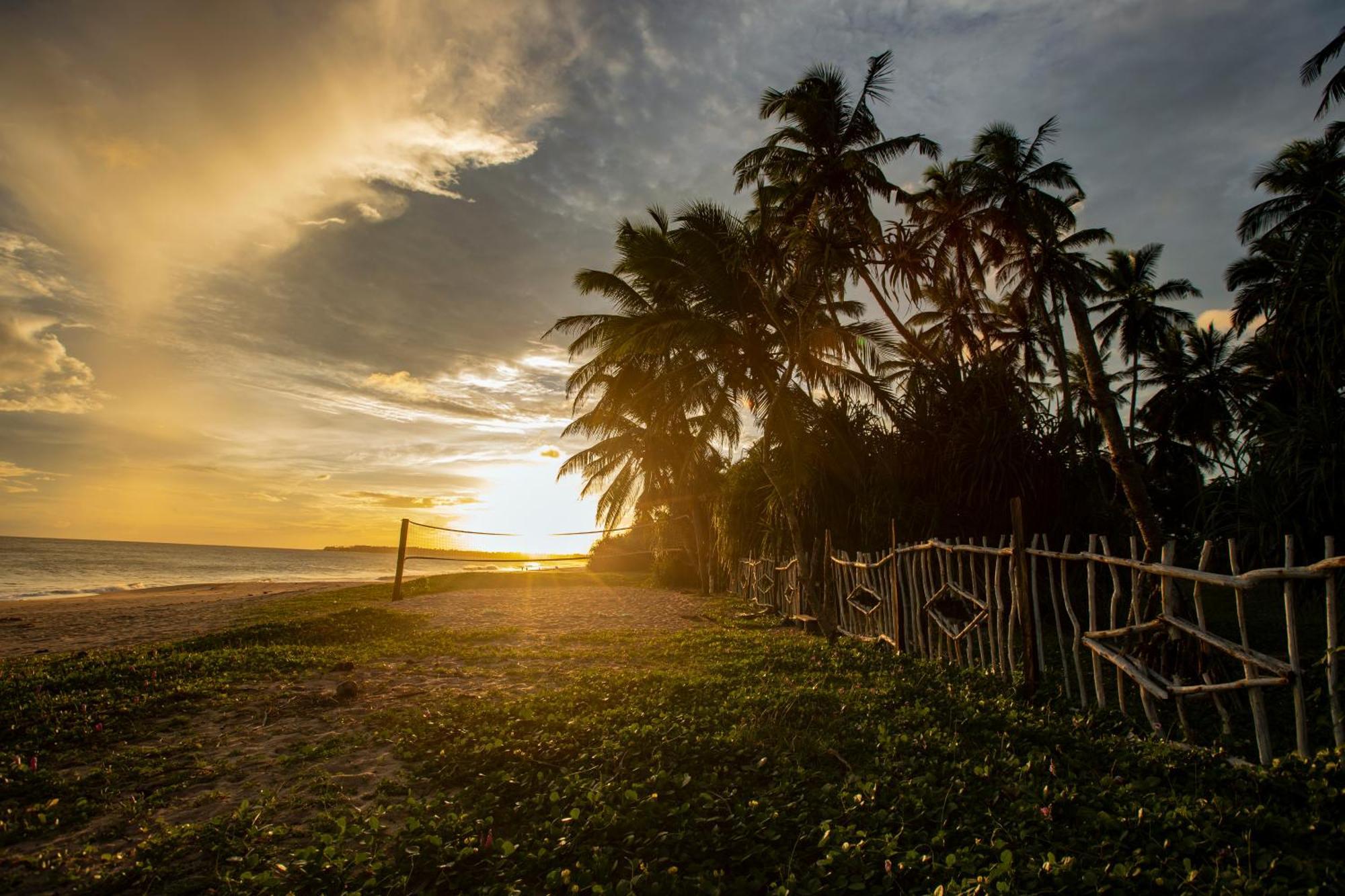 Helios Beach Resort Tangalle Eksteriør bilde
