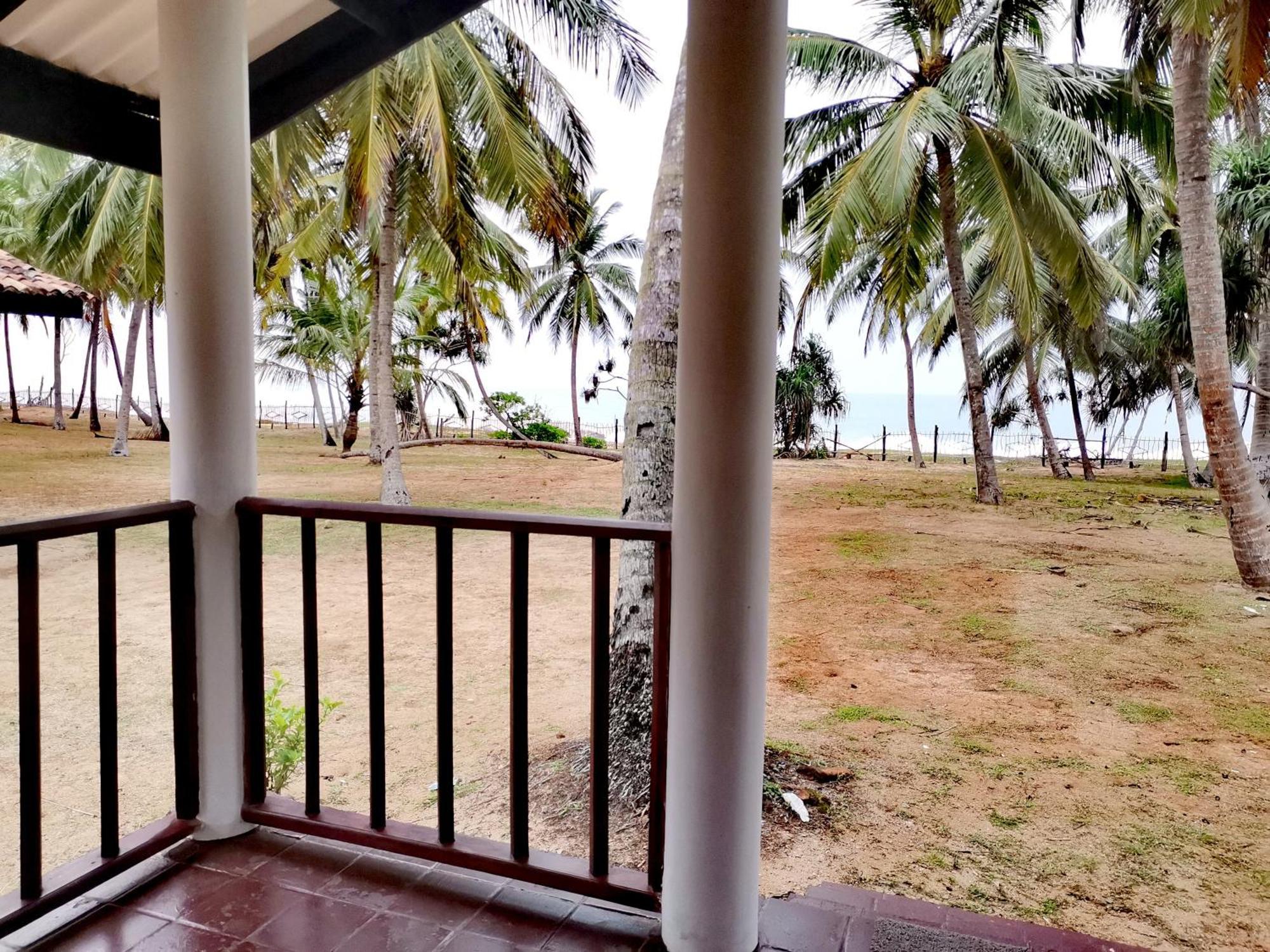 Helios Beach Resort Tangalle Eksteriør bilde